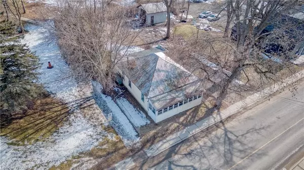 South Frontenac, ON K0H 2W0,6780 ROAD 38 N/A