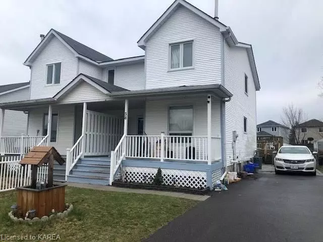 Loyalist, ON K7N 1Y3,38 MCKEOWN CRES