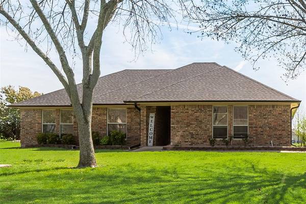 16499 Hilltop Lane, Forney, TX 75126