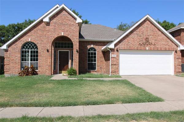 7525 Parkgate Drive, Fort Worth, TX 76137