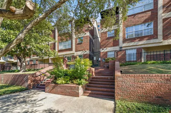 3100 Cole Avenue #211, Dallas, TX 75204