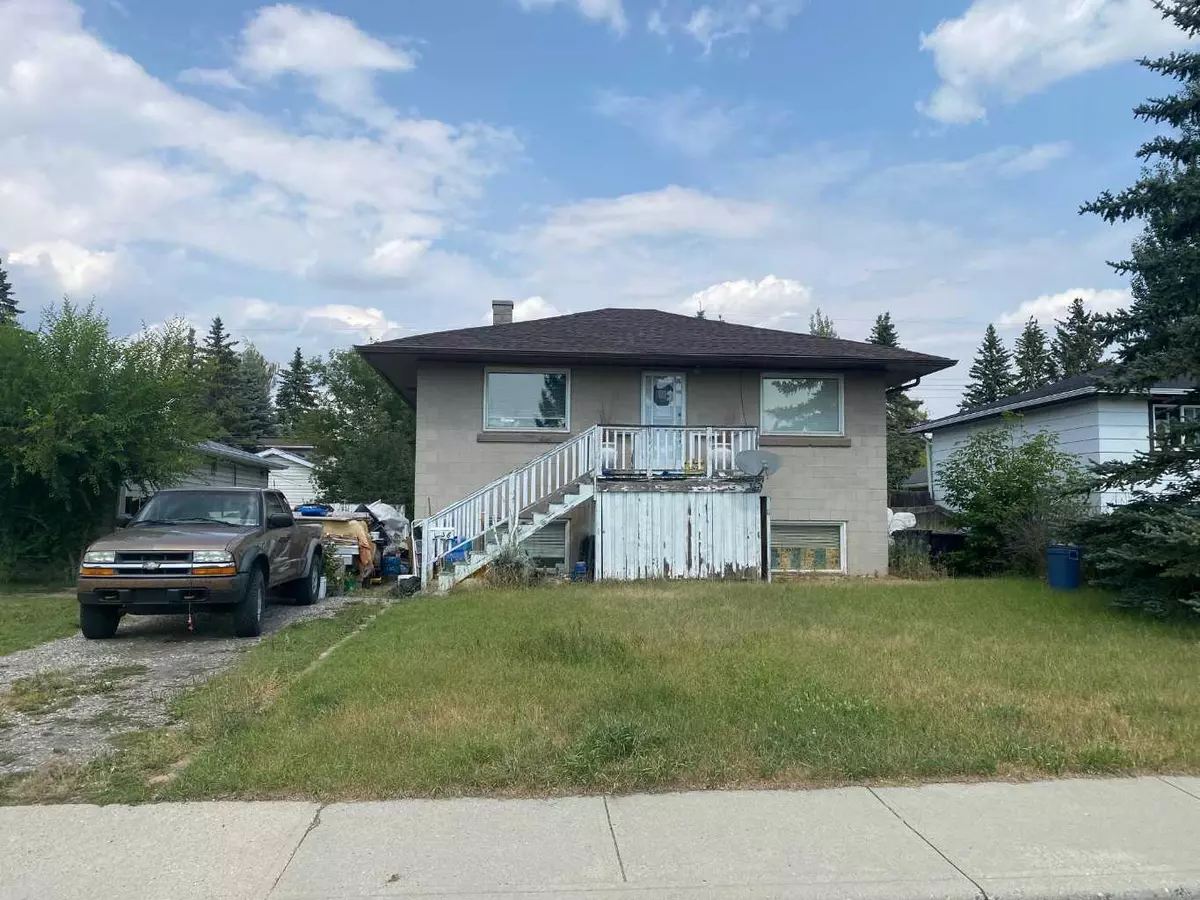 Calgary, AB T3B 1Z5,8136 47 AVE NW