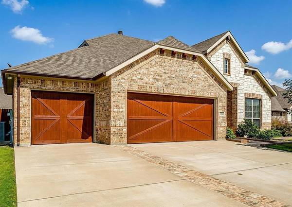 414 Summer Grove Drive, Midlothian, TX 76065