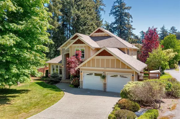 Saanich, BC V8Y 1X4,5075 Clutesi St