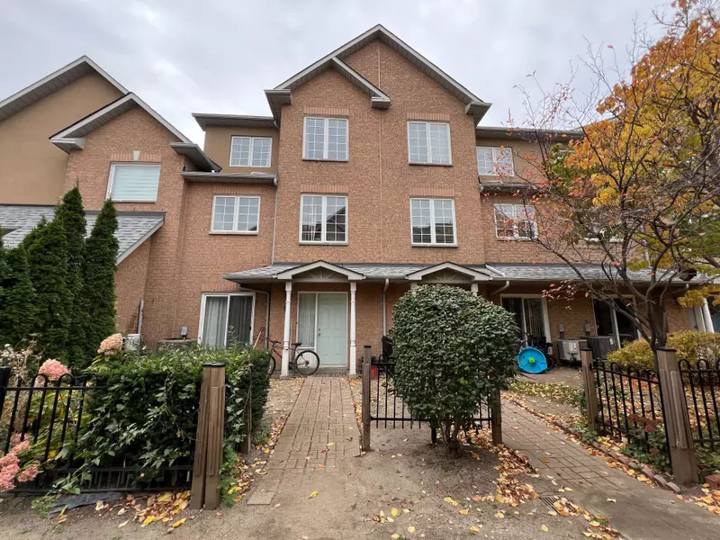 6 Cox BLVD #11, Markham, ON L3R 4G1