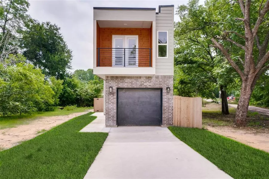 2432 Saint Clair Drive, Dallas, TX 75215