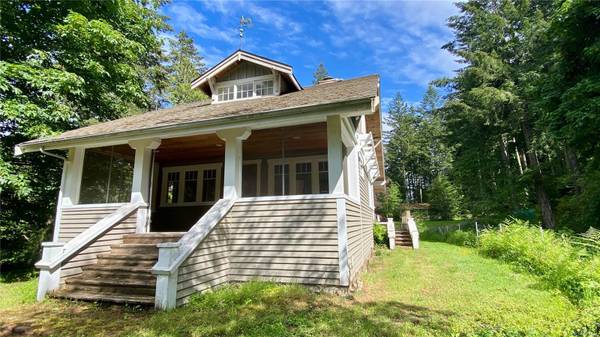 1305 Stalker Rd, Pender Island, BC V0N 2M1