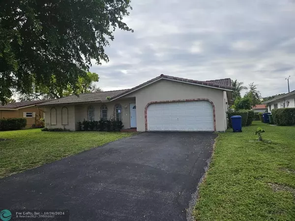 8548 NW 24th Ct, Coral Springs, FL 33065