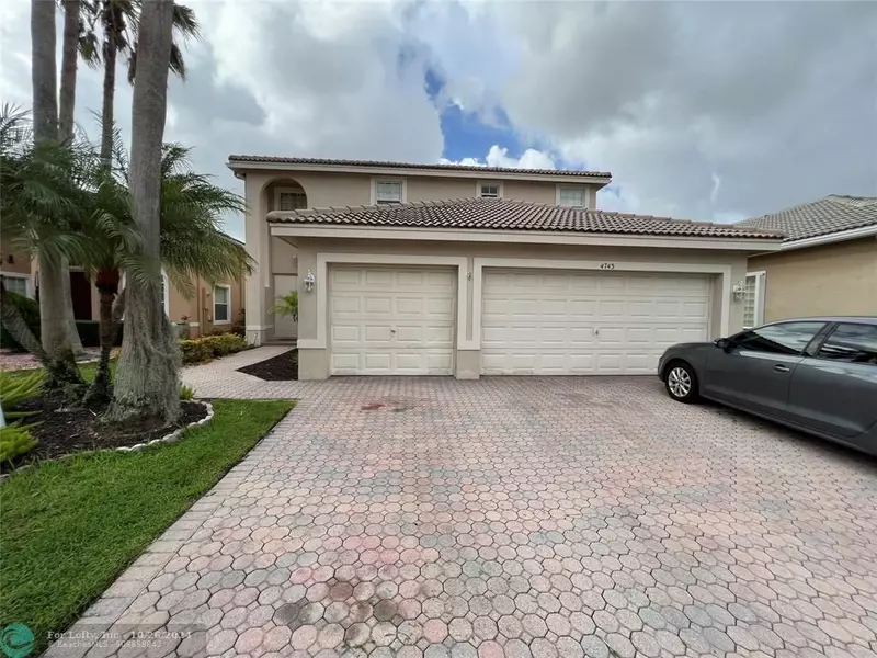 4743 NW 120th Dr, Coral Springs, FL 33076