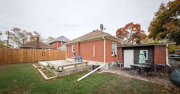 Peterborough, ON K9J 4G7,422 Brioux AVE