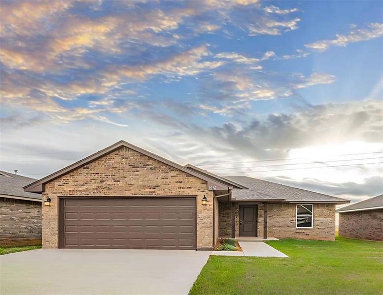 1212 Sierra Lane, Kingfisher, OK 73750