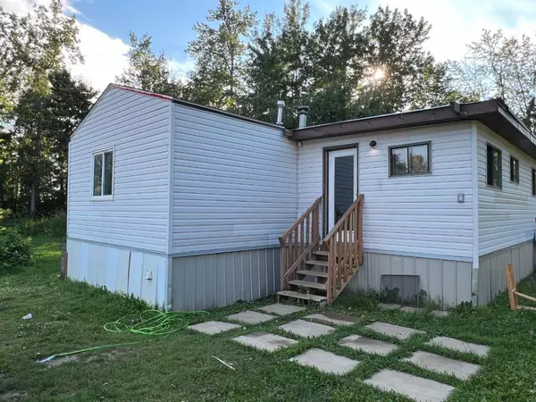 262053 Township Road 444, Rural Ponoka County, AB T4J1R2