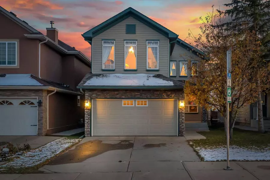 15 Saddletree DR NE, Calgary, AB T3J 5C7