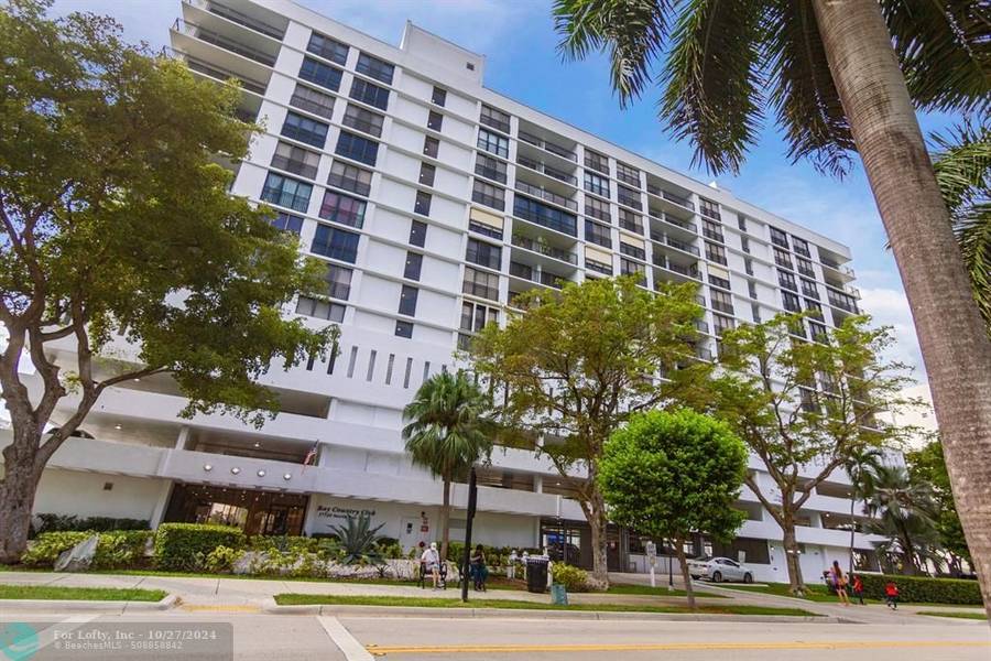 17720 N Bay Rd  #703, Sunny Isles Beach, FL 33160