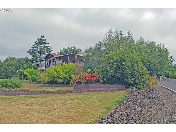 461 VARSITY RD, Kalama, WA 98625