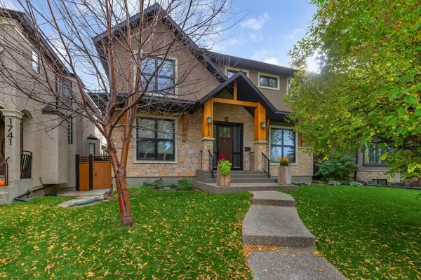 1743 47 AVE Southwest, Calgary, AB T2T2S3