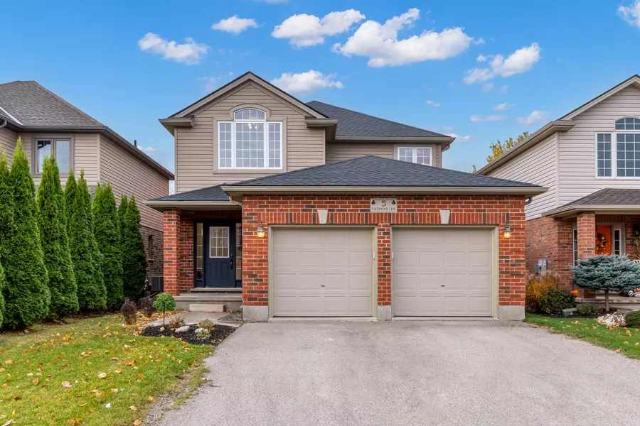 5 Havenwood LN, Middlesex Centre, ON N0M 2A0