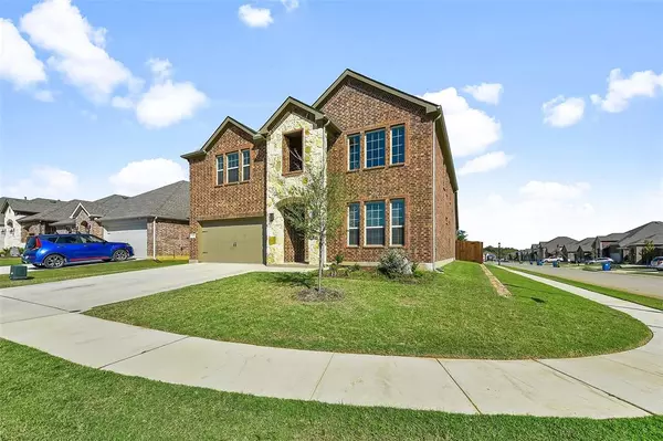 10621 Plumlee Lane, Aubrey, TX 76227