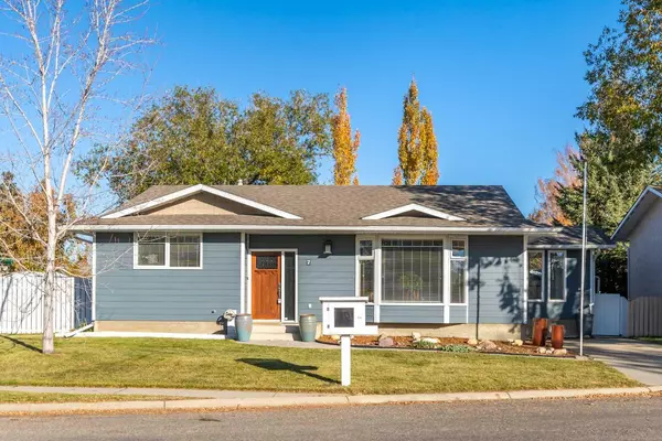 7 Sullivan RD, High River, AB T1V 1C7