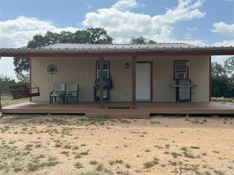 1011 SD 31836 Road, Rocksprings, TX 78828