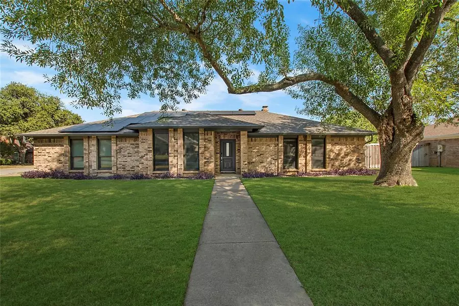 1125 Wingate Drive, Bedford, TX 76021