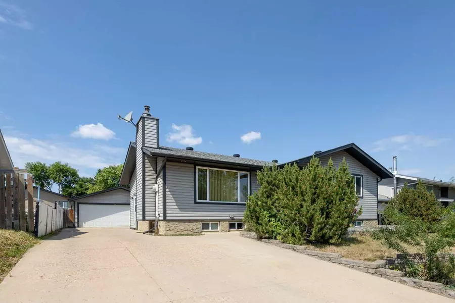 577 Beacon Hill DR, Fort Mcmurray, AB T9H 2R2