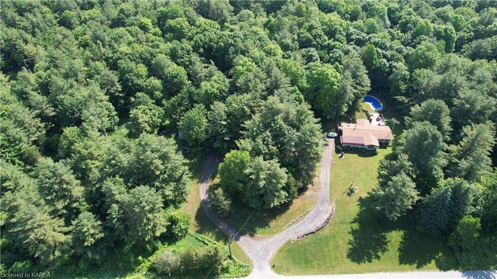 Leeds And The Thousand Islands, ON K0E 1L0,87 FITZSIMMONS RD