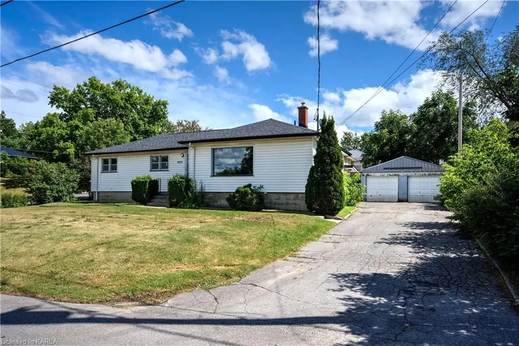 South Frontenac, ON K0H 2T0,2855 SYDENHAM CROSS ST