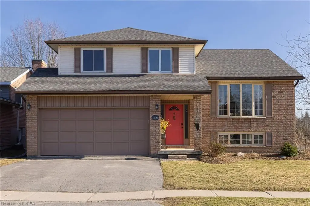 Kingston, ON K7P 2M4,1253 ROCKWOOD DR