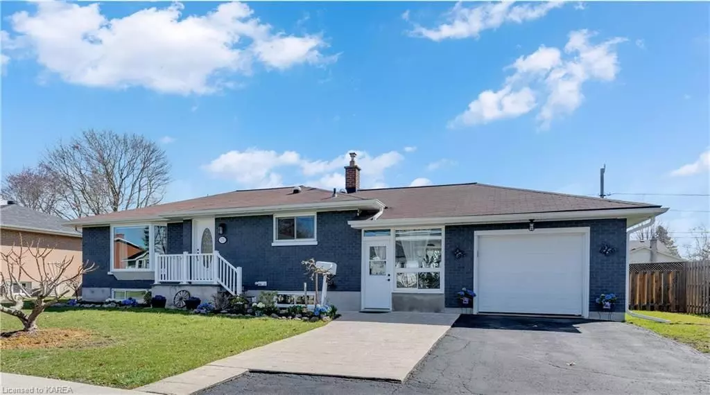 Gananoque, ON K7G 1P4,175 ELIZABETH DR