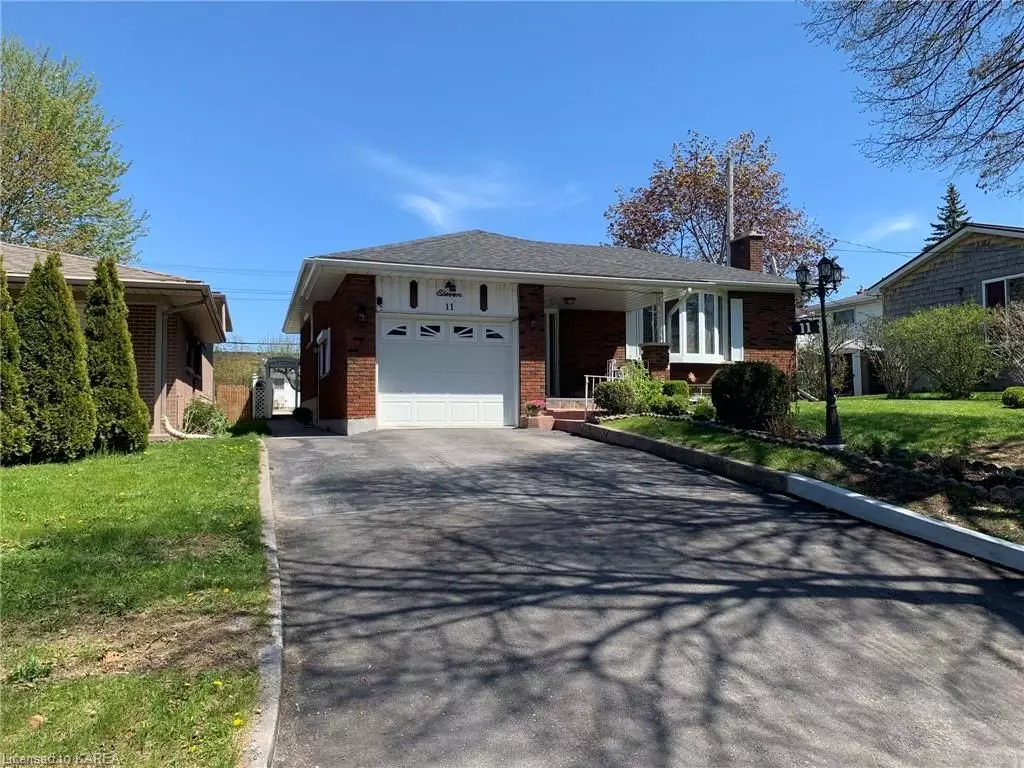 Kingston, ON K7M 1Z8,11 RUNNYMEDE RD