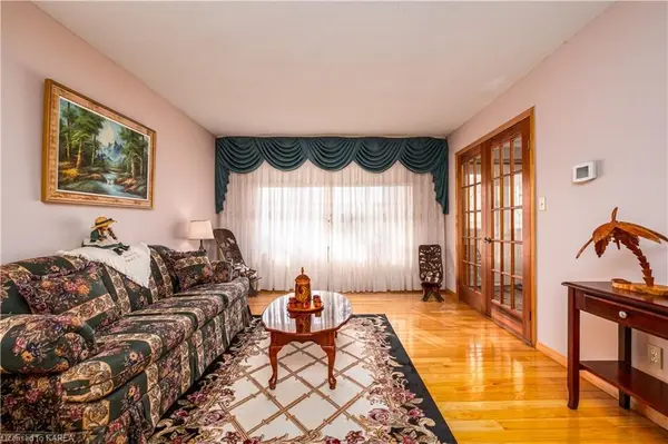 Kingston, ON K7P 1E7,846 OLD COLONY RD