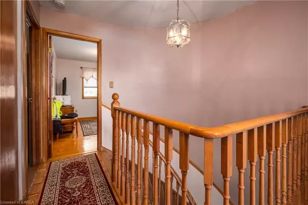 Kingston, ON K7P 1E7,846 OLD COLONY RD