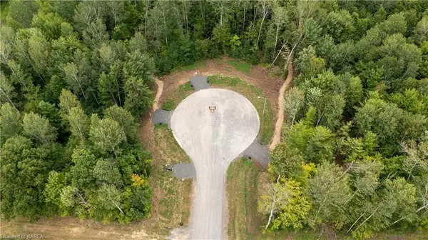 Orleans - Cumberland And Area, ON K4C 1C8,809 SERENDIB CT