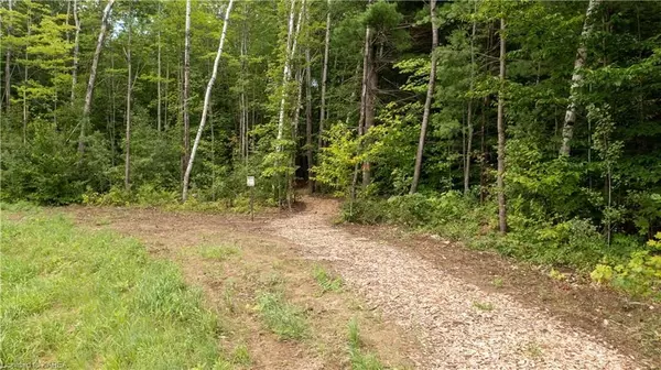 Orleans - Cumberland And Area, ON K4C 1C8,809 SERENDIB CT