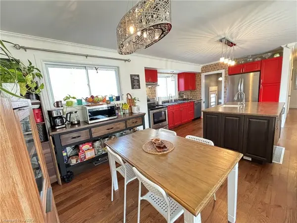 Kingston, ON K7M 5L3,1128 HUDSON DR