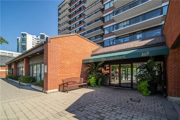 Kingston, ON K7L 2Y6,165 ONTARIO ST #303