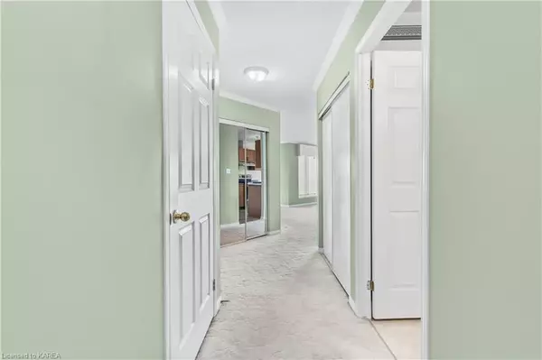 Kingston, ON K7L 5R1,130 WRIGHT CRES #501