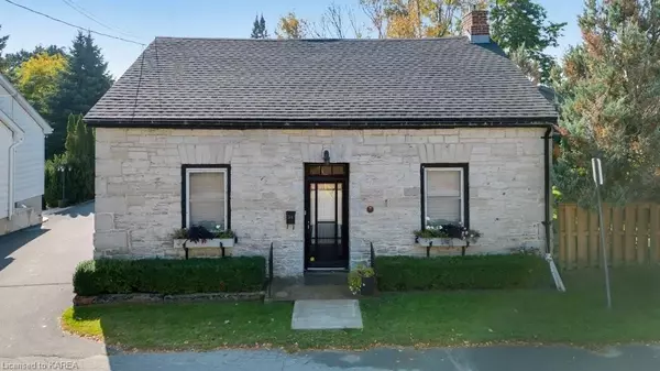 Kingston, ON K7M 2K2,34 RICHARD ST