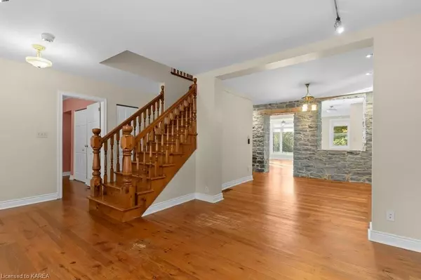 Kingston, ON K7M 2K2,34 RICHARD ST