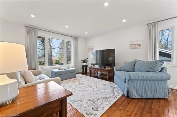 Kingston, ON K7M 5C4,744 TACOMA CRES