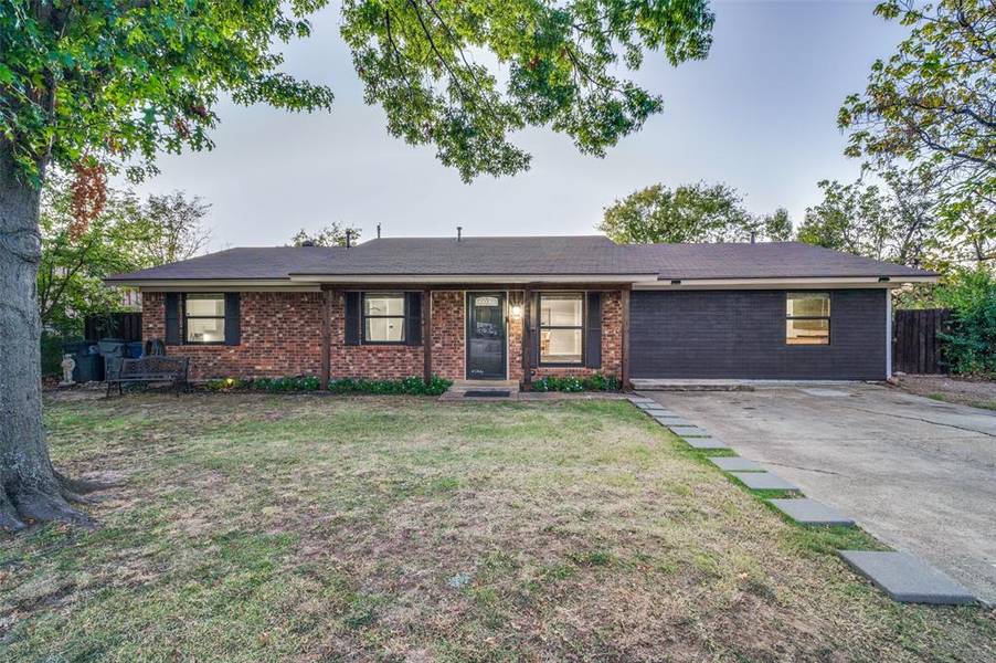 209 W Park Street, Little Elm, TX 75068