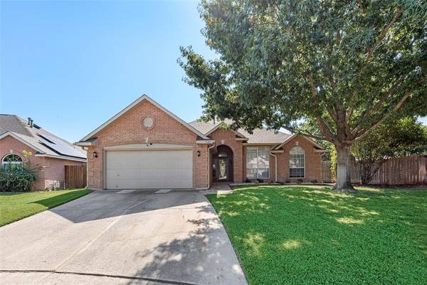 7100 Canyon Court, Fort Worth, TX 76137