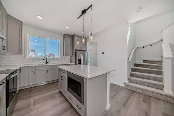 66 Savanna Rise NE, Calgary, AB T3J 5P3