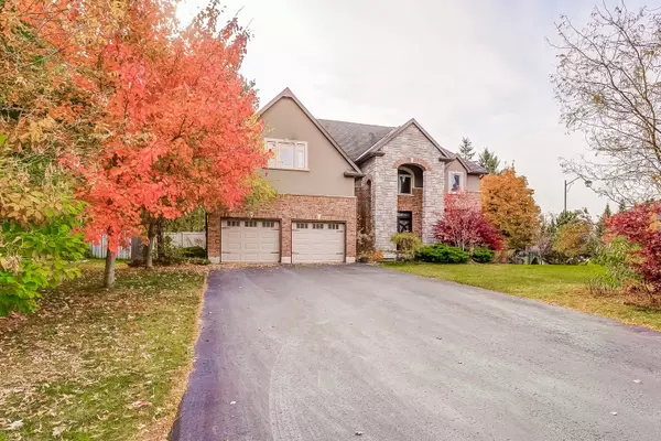 49 Heatherwood DR, Springwater, ON L0L 1X0