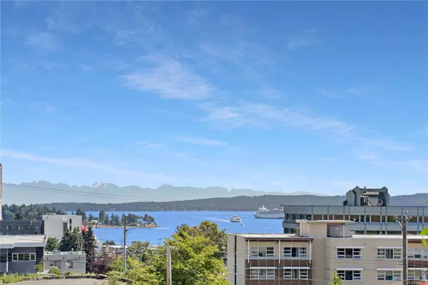 Nanaimo, BC V9R 2X9,555 Franklyn St #305