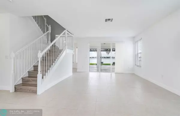 Miramar, FL 33029,17526 SW 48th St