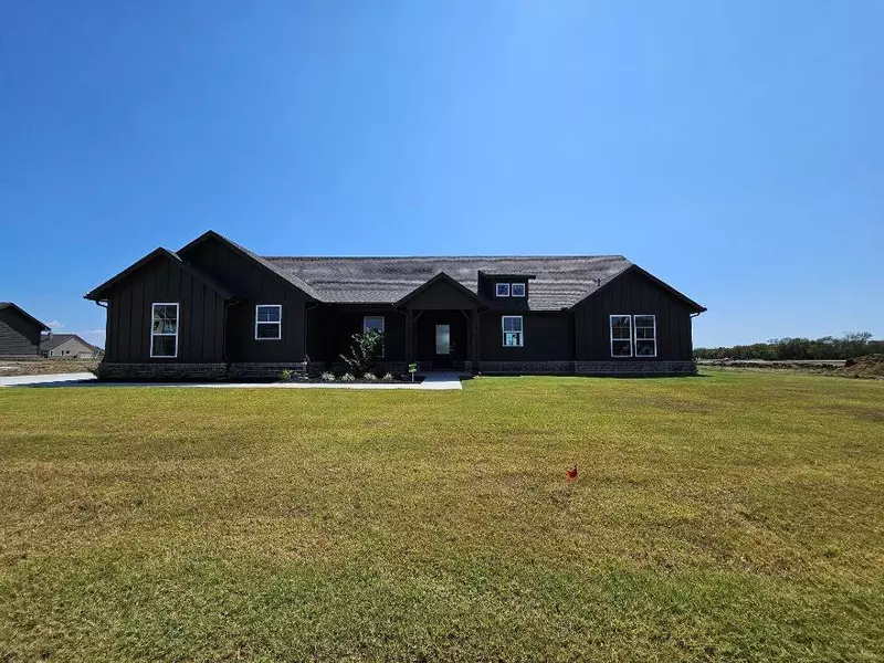 2911 Mossy Oak Drive, Terrell, TX 75160