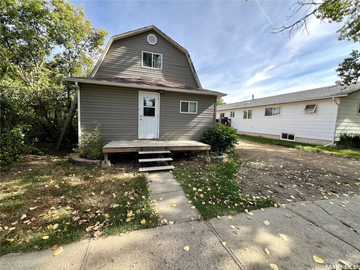 Central Butte, SK S0H 0T0,82 3rd AVENUE E