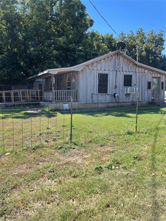 Clifton, TX 76634,714 N Avenue I